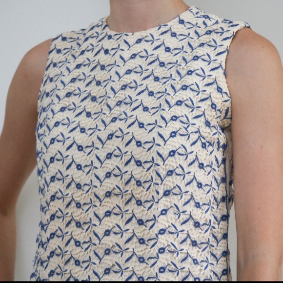 1960s Vintage Floral Eyelet Lace Overlay Shift Dress in White and Blue - Picture 6 of 6